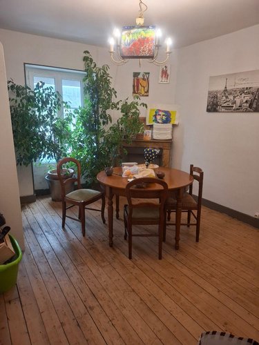 Fonds et murs commerciaux a vendre Henrichemont 18250 Cher 145 m2  158250 euros
