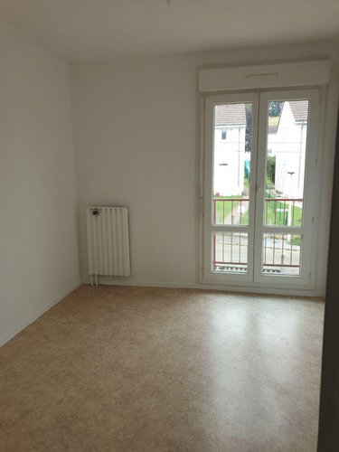 Location maison Bessé-sur-Braye 72310 Sarthe 83 m2 3 pièces 560 euros