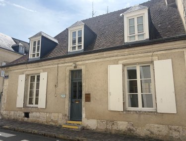 Location maison Châteaudun 28200 Eure-et-Loir 115 m2 4 pièces 835 euros