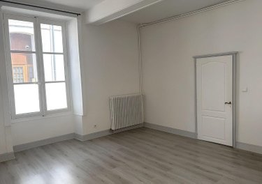 Location maison Châteaudun 28200 Eure-et-Loir 115 m2 4 pièces 835 euros
