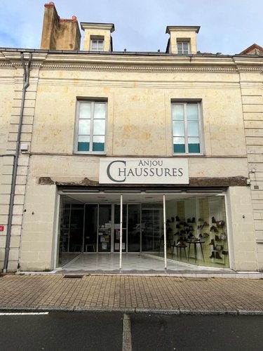 Immeuble a vendre Baugé-en-Anjou 49150 Maine-et-Loire 225 m2  137000 euros