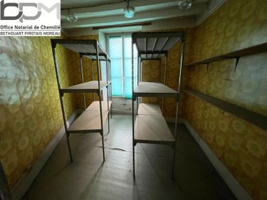 Immeuble a vendre Baugé-en-Anjou 49150 Maine-et-Loire 225 m2  137000 euros