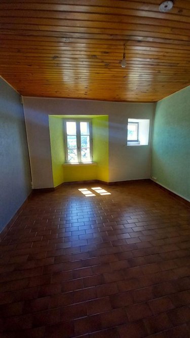 Maison a vendre Murat 15300 Cantal 73 m2  90400 euros