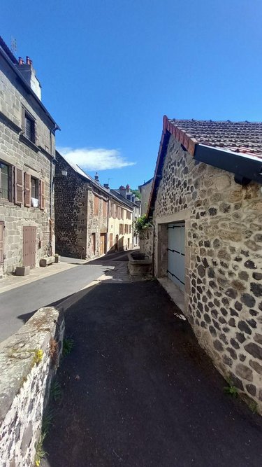 Maison a vendre Murat 15300 Cantal 73 m2  90400 euros