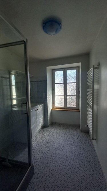 Maison a vendre Murat 15300 Cantal 73 m2  90400 euros