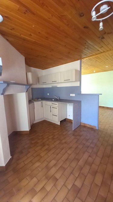 Maison a vendre Murat 15300 Cantal 73 m2  90400 euros