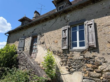 Maison a vendre Chalvignac 15200 Cantal 6 pièces 68900 euros