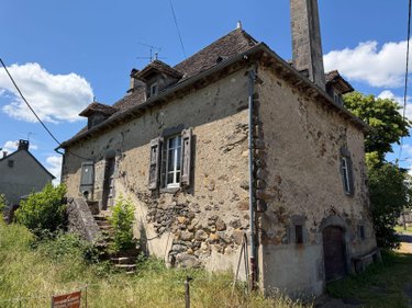 Maison a vendre Chalvignac 15200 Cantal 6 pièces 68900 euros