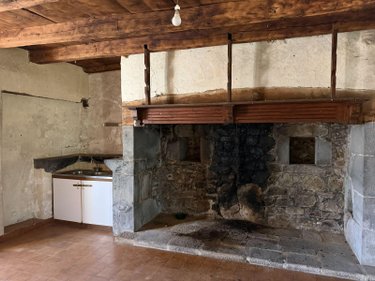Maison a vendre Chalvignac 15200 Cantal 6 pièces 68900 euros