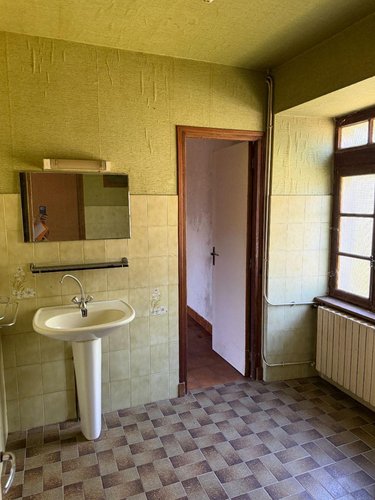 Maison a vendre Chalvignac 15200 Cantal 6 pièces 68900 euros