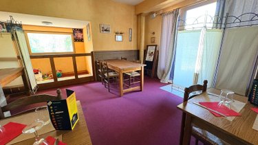 Fonds et murs commerciaux a vendre Salbris 41300 Loir-et-Cher 300 m2  368900 euros