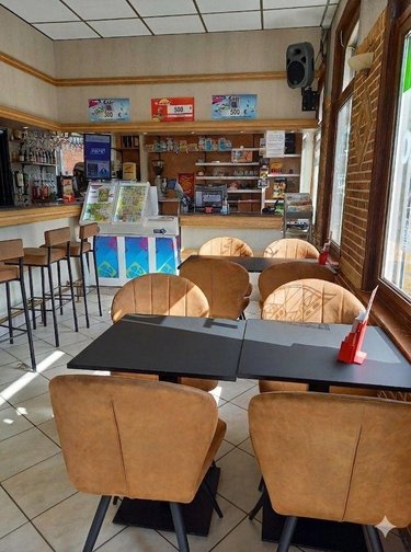 Fonds et murs commerciaux a vendre Boeschepe 59299 Nord 61 m2  360000 euros