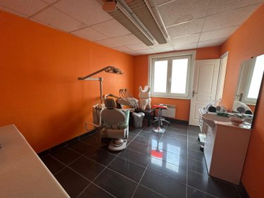 Location fonds et murs commerciaux Loon-Plage 59279 Nord 60 m2  1015 euros