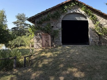 Terrains de loisirs bois etangs a vendre Vitrac 15220 Cantal 9282 m2  148400 euros