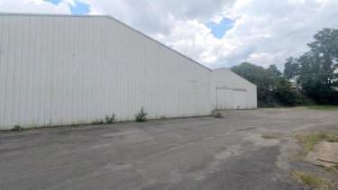 Fonds et murs commerciaux a vendre Questembert 56230 Morbihan  320000 euros