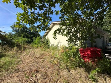 Fonds et murs commerciaux a vendre Le Pian-Médoc 33290 Gironde  233900 euros