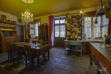 propriete a vendre Raulhac 15800 Cantal 782 m2 23 pièces 860000 euros