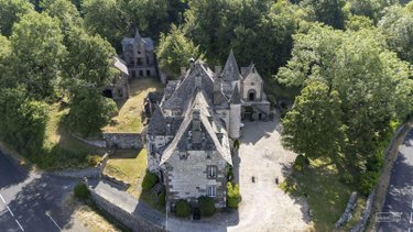 propriete a vendre Raulhac 15800 Cantal 782 m2 23 pièces 860000 euros