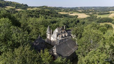 propriete a vendre Raulhac 15800 Cantal 782 m2 23 pièces 860000 euros