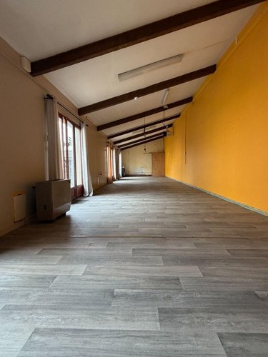 Location fonds et murs commerciaux Crêches-sur-Saône 71680 Saône-et-Loire 129 m2  1080 euros
