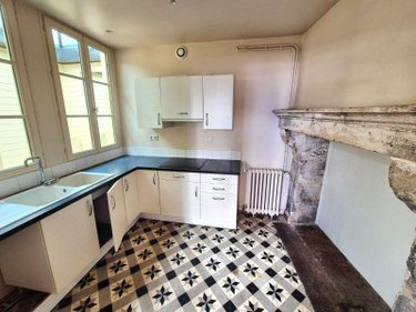 Immeuble a vendre Bar-sur-Seine 10110 Aube 203 m2  168000 euros
