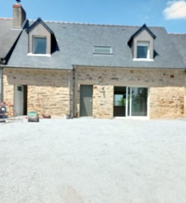 Location maison Amanlis 35150 Ille-et-Vilaine 120 m2  1050 euros