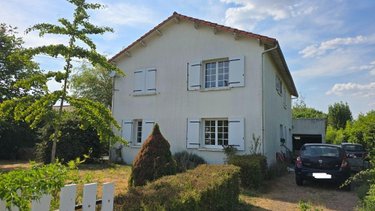 Maison a vendre Lezay 79120 Deux-Sèvres 162 m2 7 pièces 126700 euros