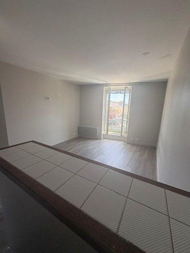 Location appartement Bayeux 14400 Calvados 26 m2 1 pièce 530 euros