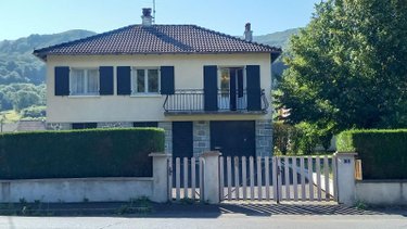 Maison a vendre Thiézac 15800 Cantal 107 m2 6 pièces 127700 euros