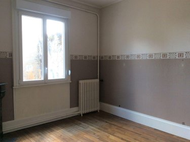 Immeuble a vendre Soissons 02200 Aisne 302 m2  360500 euros
