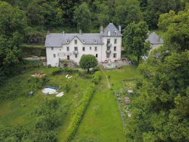 propriete a vendre Saint-Cirgues-de-Jordanne 15590 Cantal 504 m2 18 pièces 676000 euros