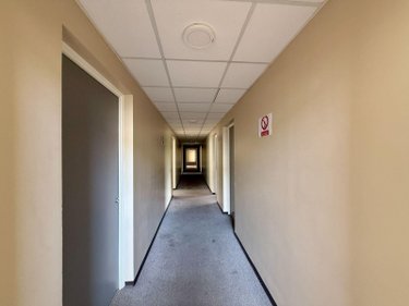 Fonds et murs commerciaux a vendre Marseille 16e Arrondissement 13016 Bouches-du-Rhône 1300 m2  1100000 euros