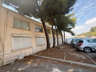 Fonds et murs commerciaux a vendre Marseille 16e Arrondissement 13016 Bouches-du-Rhône 1300 m2  1100000 euros