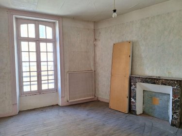 Immeuble a vendre Chailland 53420 Mayenne 350 m2  136500 euros