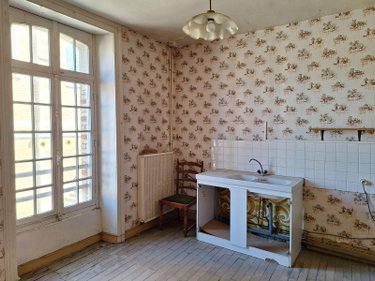 Immeuble a vendre Chailland 53420 Mayenne 350 m2  136500 euros