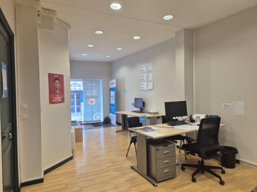 Location fonds et murs commerciaux Bailleul 59270 Nord 65 m2  1060 euros