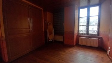 Immeuble a vendre Murat 15300 Cantal 200 m2  279000 euros