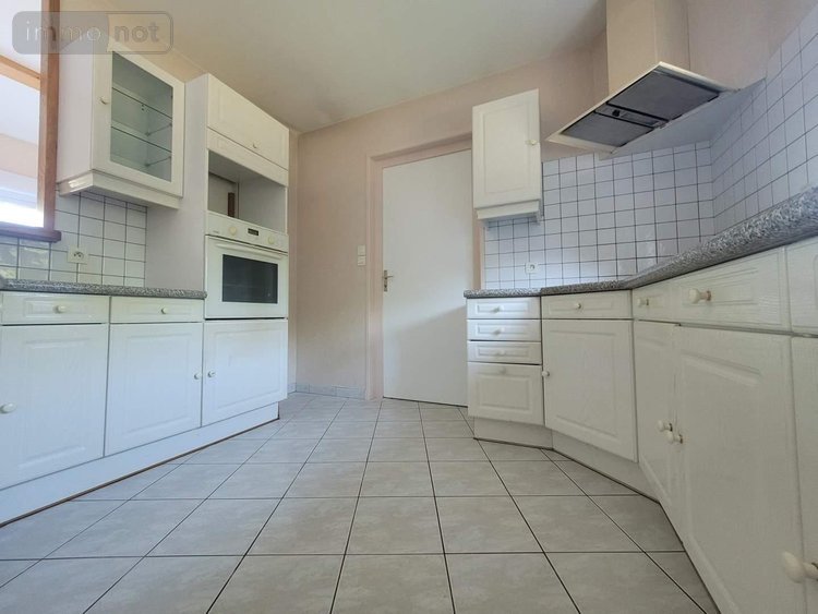 Location maison Bâgé-le-Châtel 01380 Ain 84 m2 4 pièces 850 euros