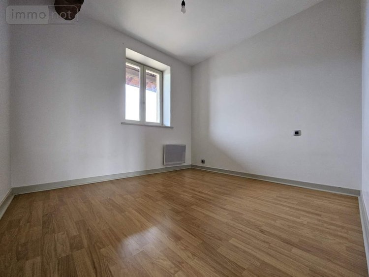 Location appartement Crottet 01620 Ain 81 m2 4 pièces 725 euros