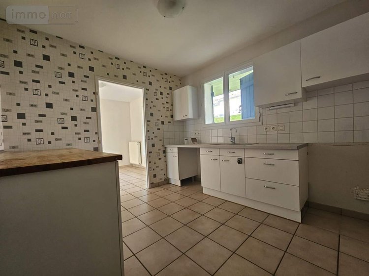 Location maison Charnay-lès-Mâcon 71850 Saône-et-Loire 117 m2 5 pièces 1005 euros