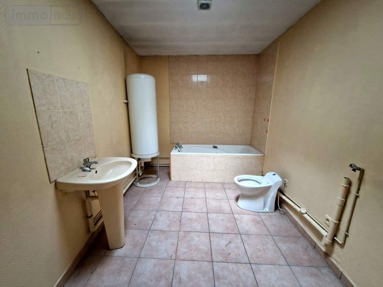 Immeuble a vendre Guise 02120 Aisne 580 m2  157500 euros