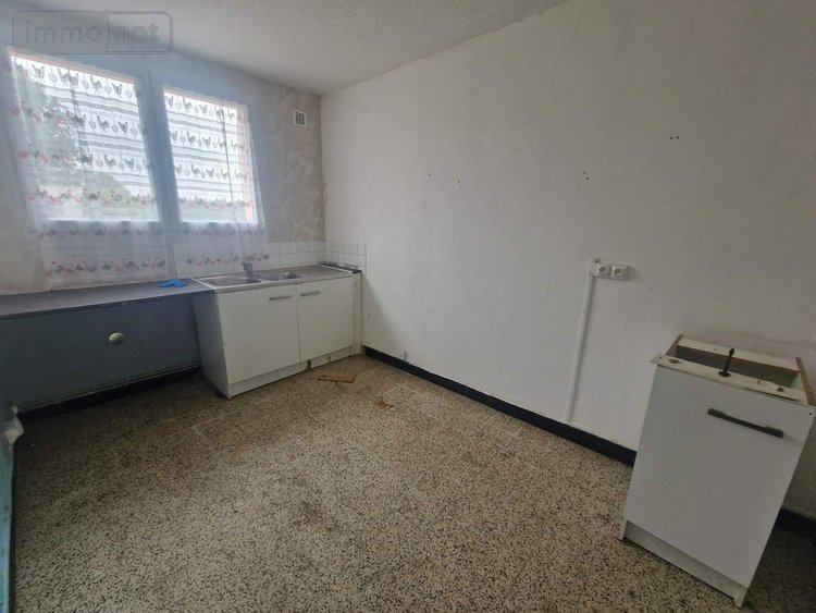 Immeuble a vendre La Neuville-lès-Dorengt 02450 Aisne 297 m2  116500 euros