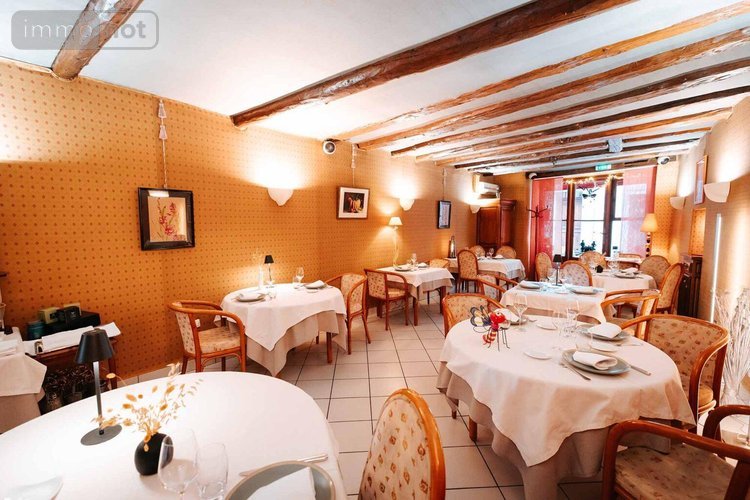 Fonds et murs commerciaux a vendre Gap 05000 Hautes-Alpes 108 m2  702000 euros