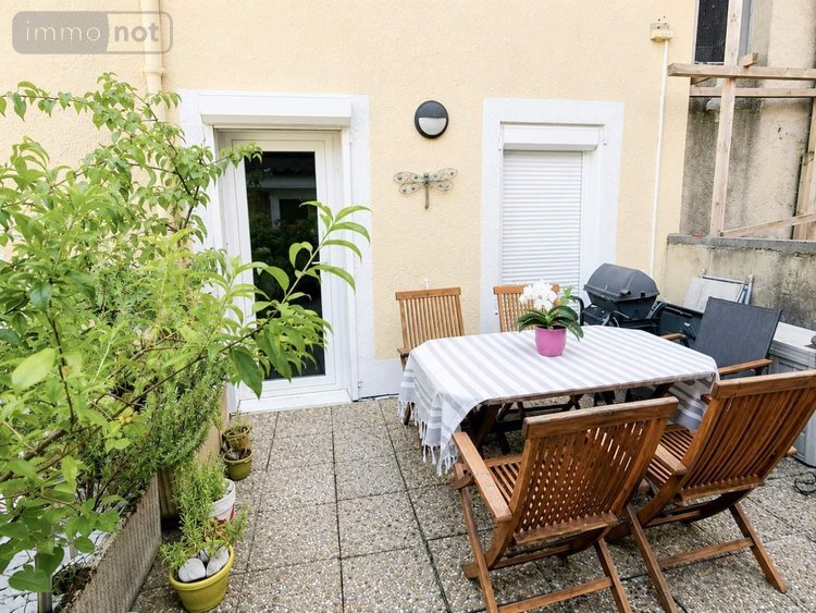 Fonds et murs commerciaux a vendre Gap 05000 Hautes-Alpes 108 m2  702000 euros