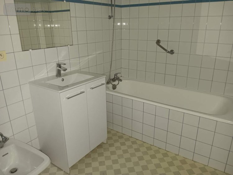 Maison a vendre Saint-Hilaire-de-Villefranche 17770 Charente-Maritime 500 m2 22 pièces 415000 euros