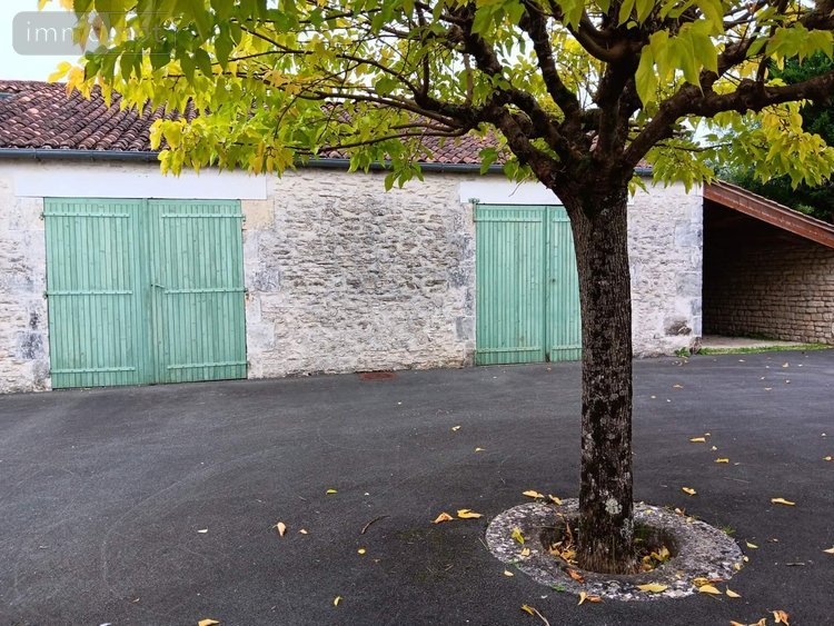 Maison a vendre Saint-Hilaire-de-Villefranche 17770 Charente-Maritime 500 m2 22 pièces 415000 euros