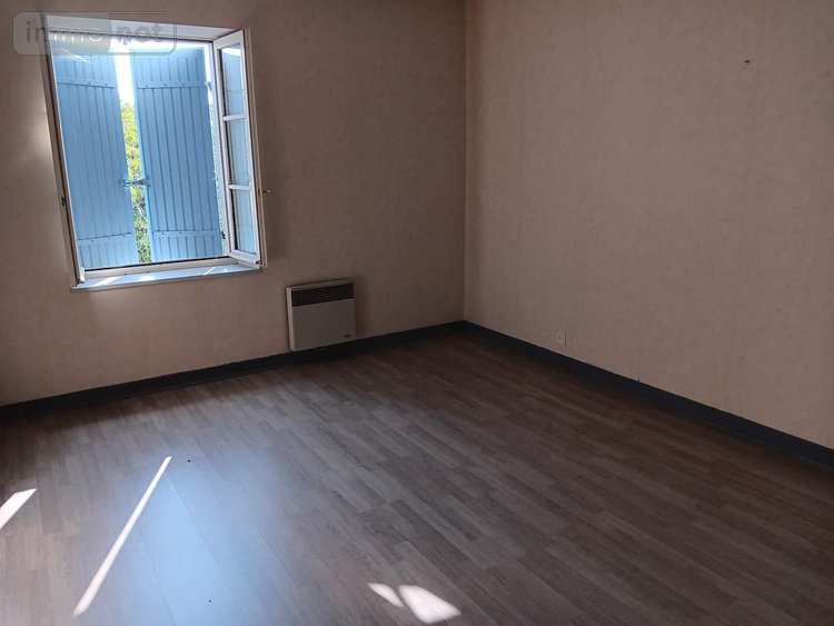 Maison a vendre Saintes 17100 Charente-Maritime 500 m2 22 pièces 415000 euros