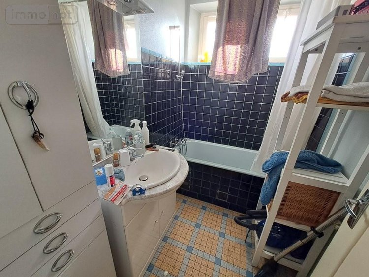 Immeuble a vendre Paulhac 15430 Cantal 113 m2  96000 euros