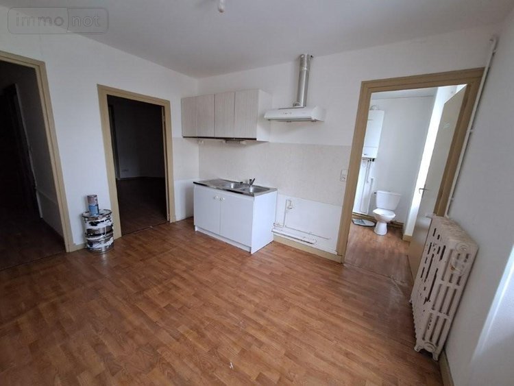 Immeuble a vendre Saint-Flour 15100 Cantal 261 m2  147340 euros