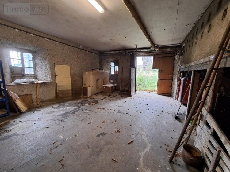 Immeuble a vendre Saint-Flour 15100 Cantal 261 m2  147340 euros